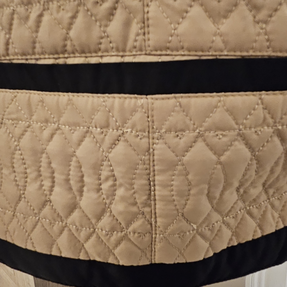 Woman's Jacket - Picture 4 of 5